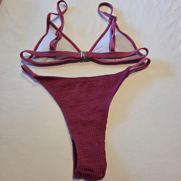 Women’s Textured Raspberry Triangle Bikini Set - Unbranded - Picture 2 of 4